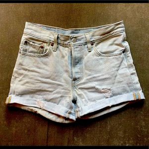 Levi shorts